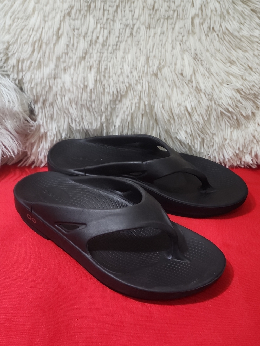 OOFOS Black Unisex Recovery Flip Flops - Picture 3 of 11